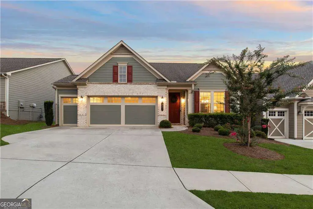 321 Cottonwood Circle, Peachtree City