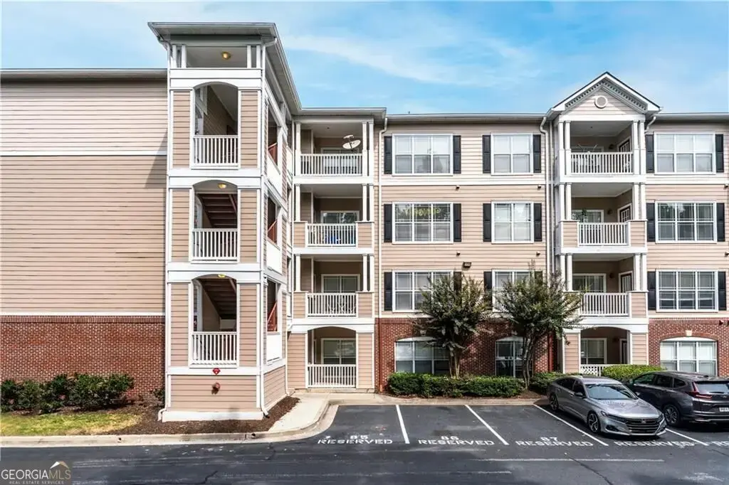 4333 Dunwoody Park 2202, Dunwoody