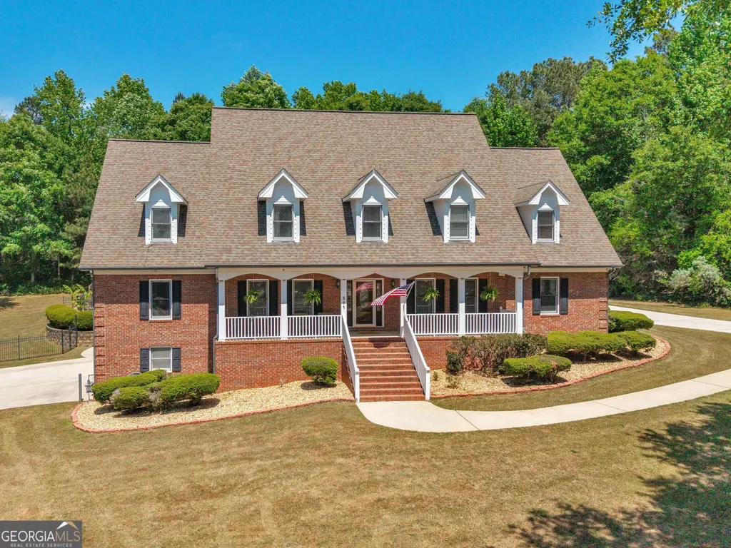511 Clearwater Drive, McDonough