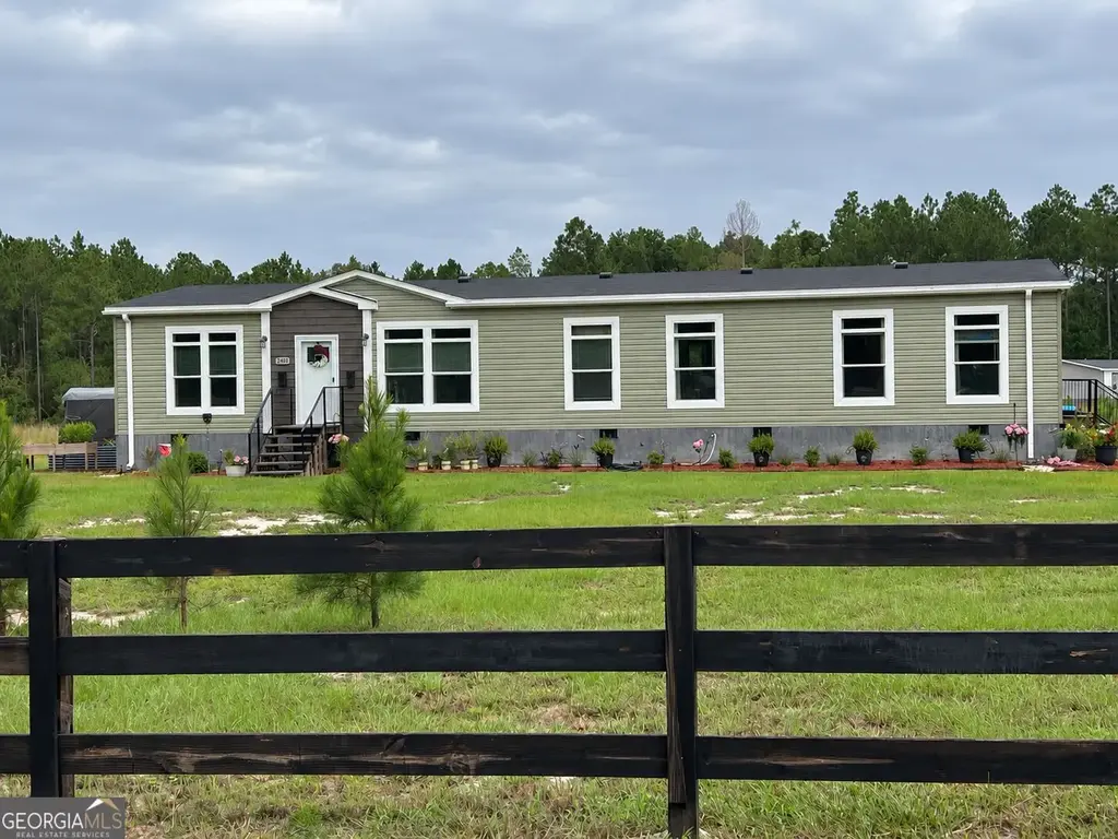 2460 Miller Hayes Road, Waycross