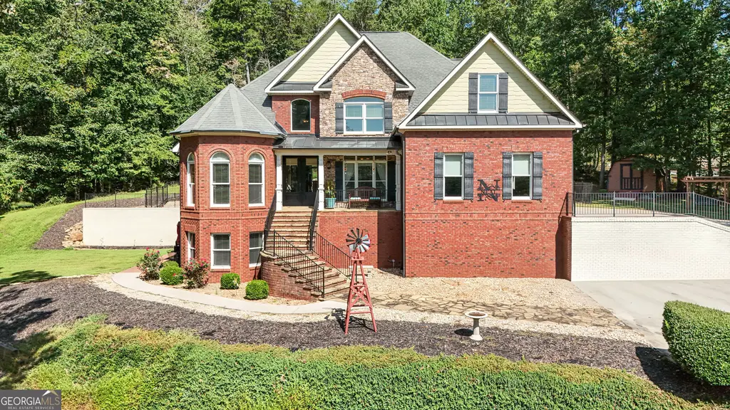 351 Shoals Lane, Clarkesville