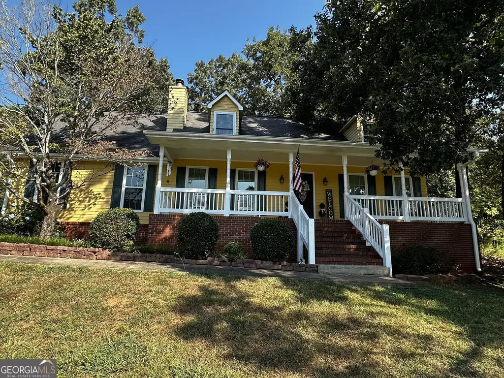 692 Crawford Circle, Toccoa