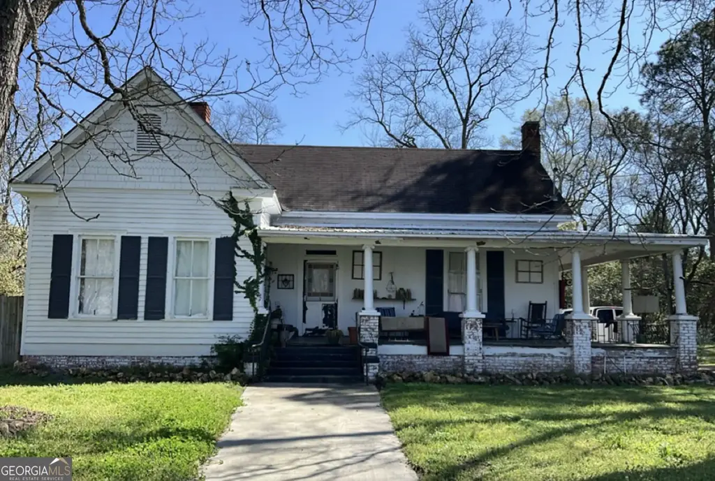 121 S Bailey Avenue, Leslie