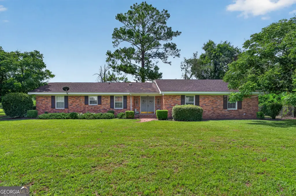 2027 Ellis Lane, Blackshear