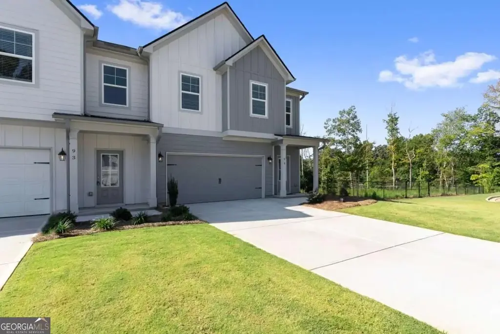99 Maple Trail, Dawsonville