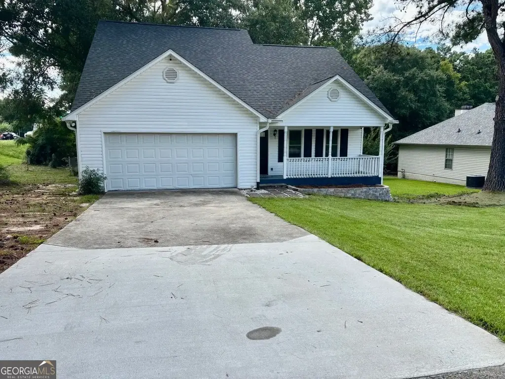 401 Windsor Court, Macon