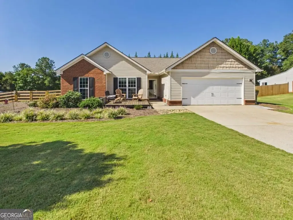 231 Lucas Way, Statham