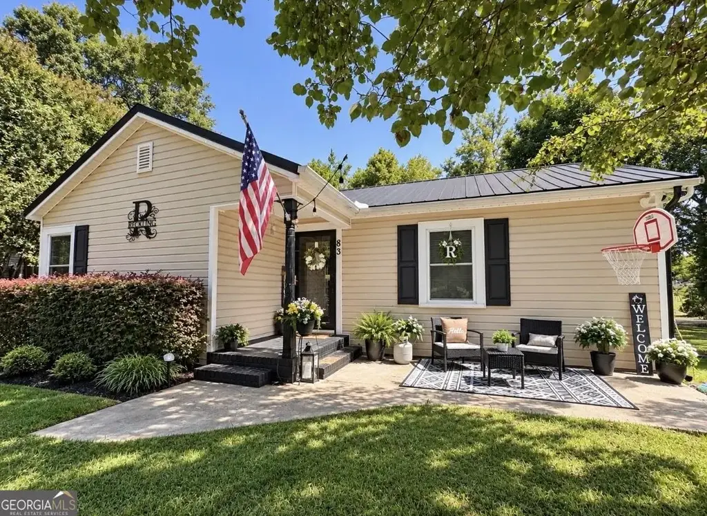 83 Third Street, Hartwell