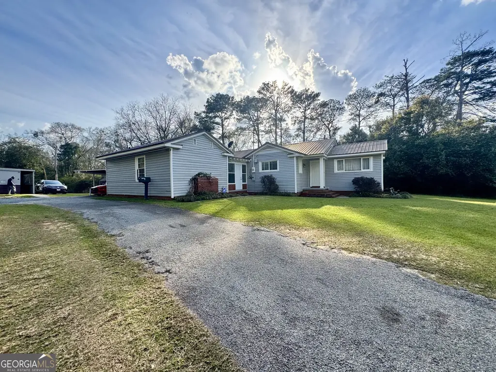 914 Adderton Street, Americus