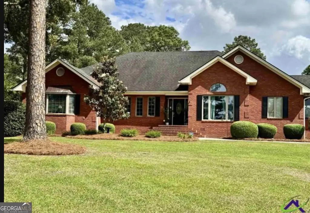 102 Oakatee Court Courts, Cordele