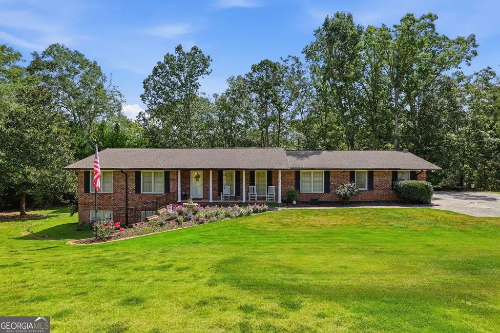 155 Valley Road, Toccoa