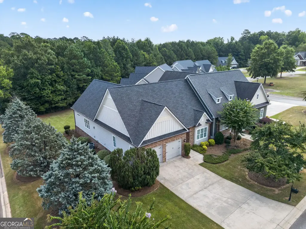 402 Leamington Lane, Macon