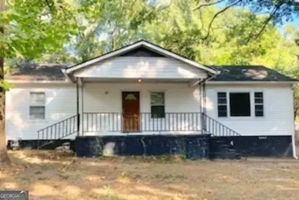 13 Tuxedo Avenue, Newnan