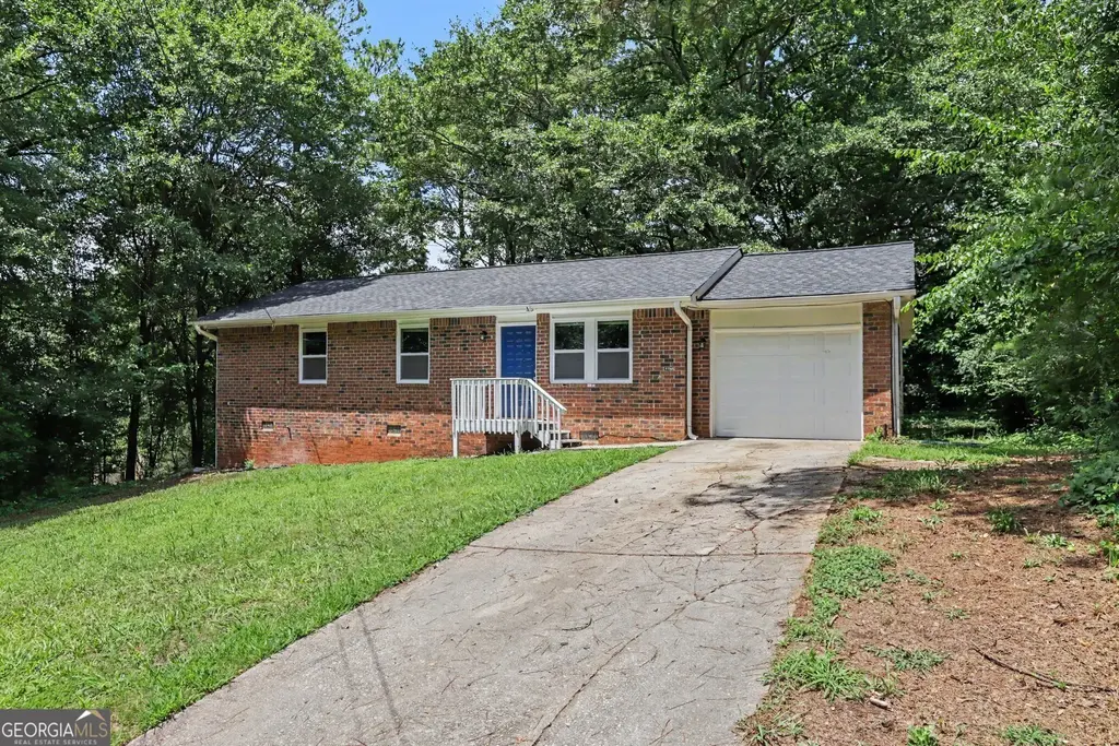 2541 Kelly Lake Drive, Decatur