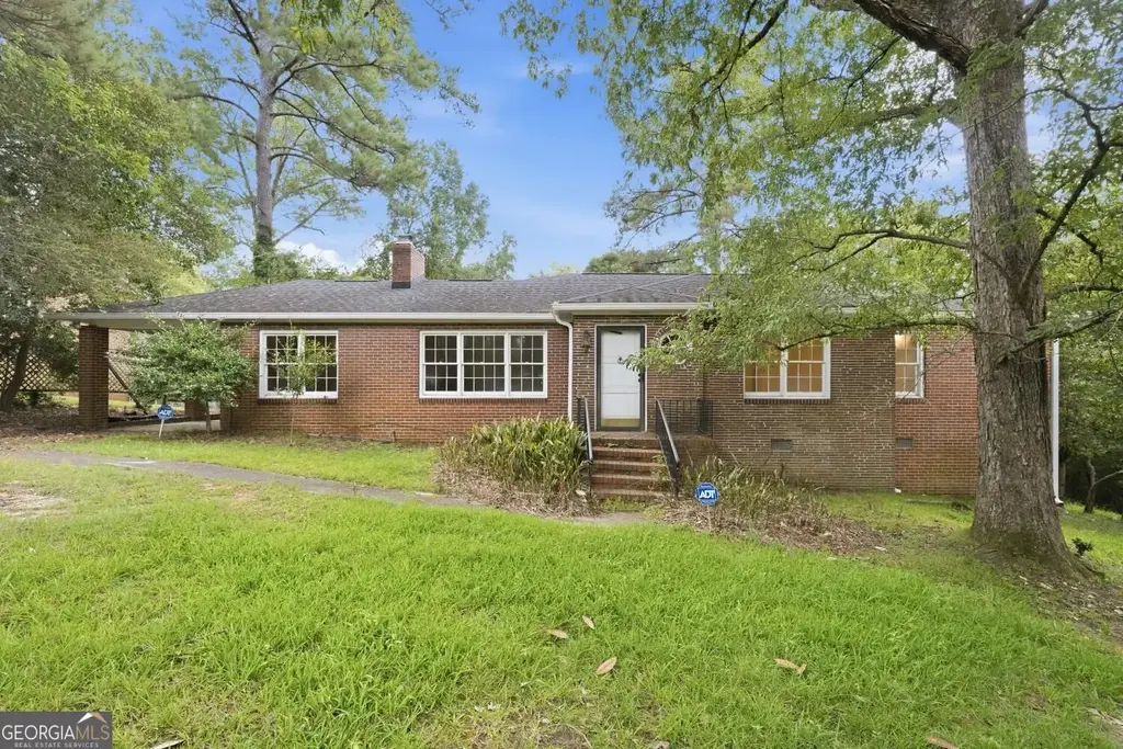 1825 Waverland Circle, Macon