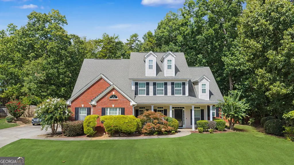 240 Glade Knoll Trail, Fayetteville