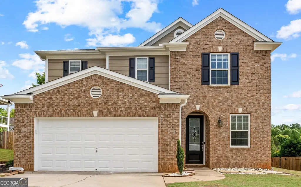 145 Paxton Place, Newnan