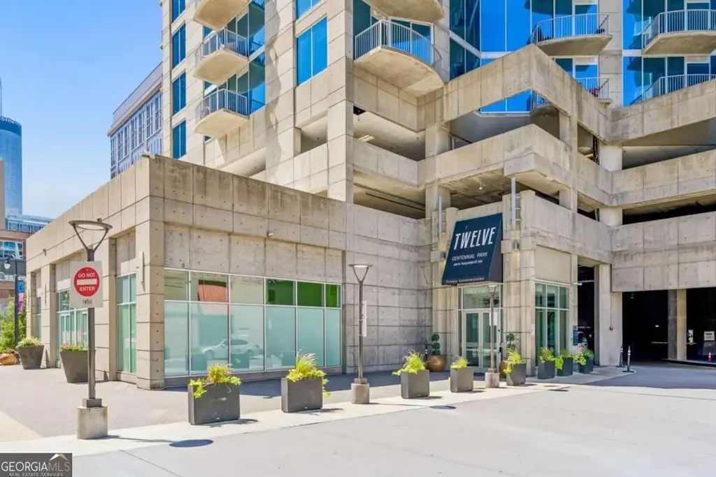 400 W Peachtree Street Nw 2712, Atlanta