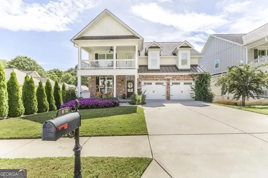 871 Tufthunter, Macon