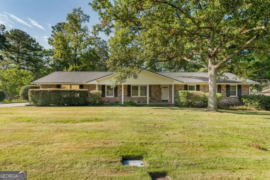 4610 N Stratford Oaks Drive, Macon
