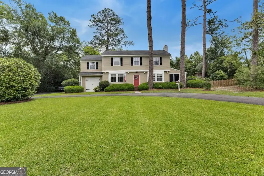 2417 N Oak Street, Valdosta