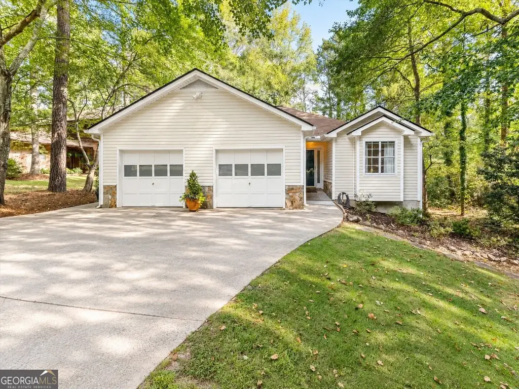 1004 Lakeview Parkway, Villa Rica