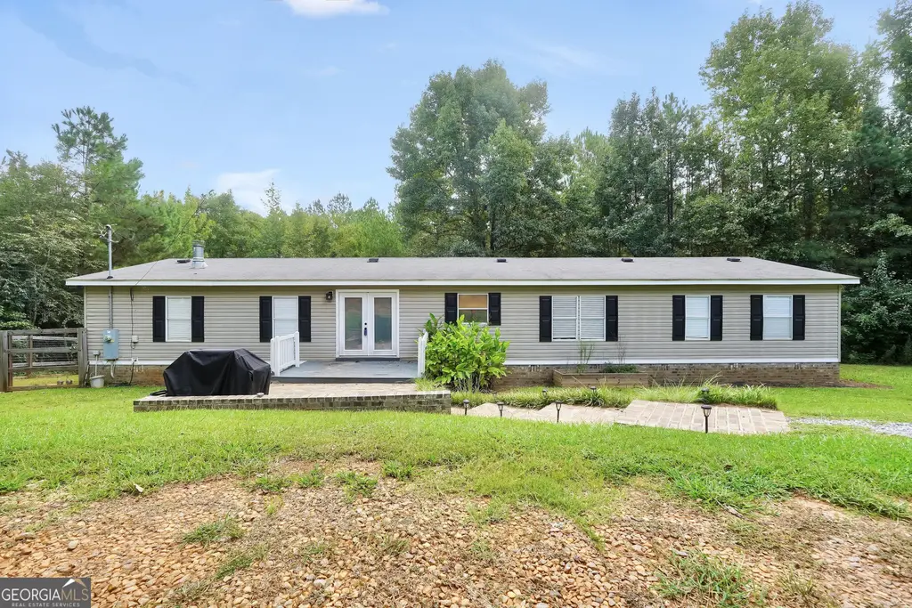 988 Lassiter Road, Forsyth