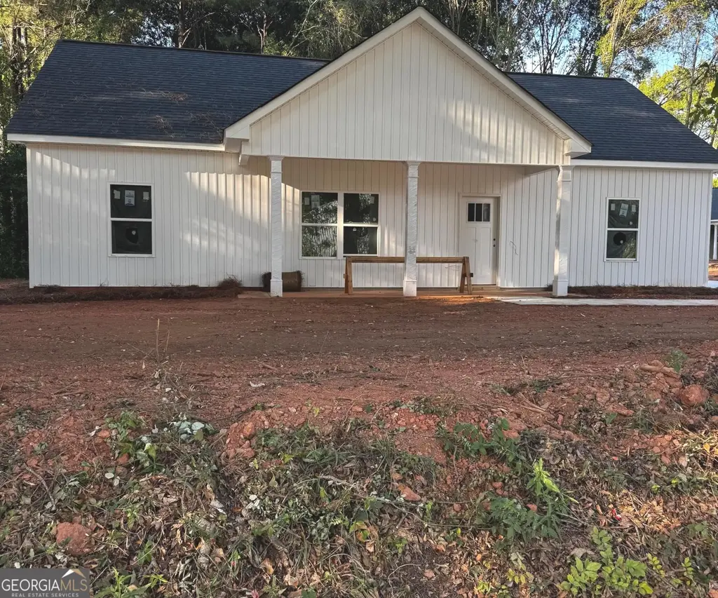 67 Reynolds Street, Hartwell