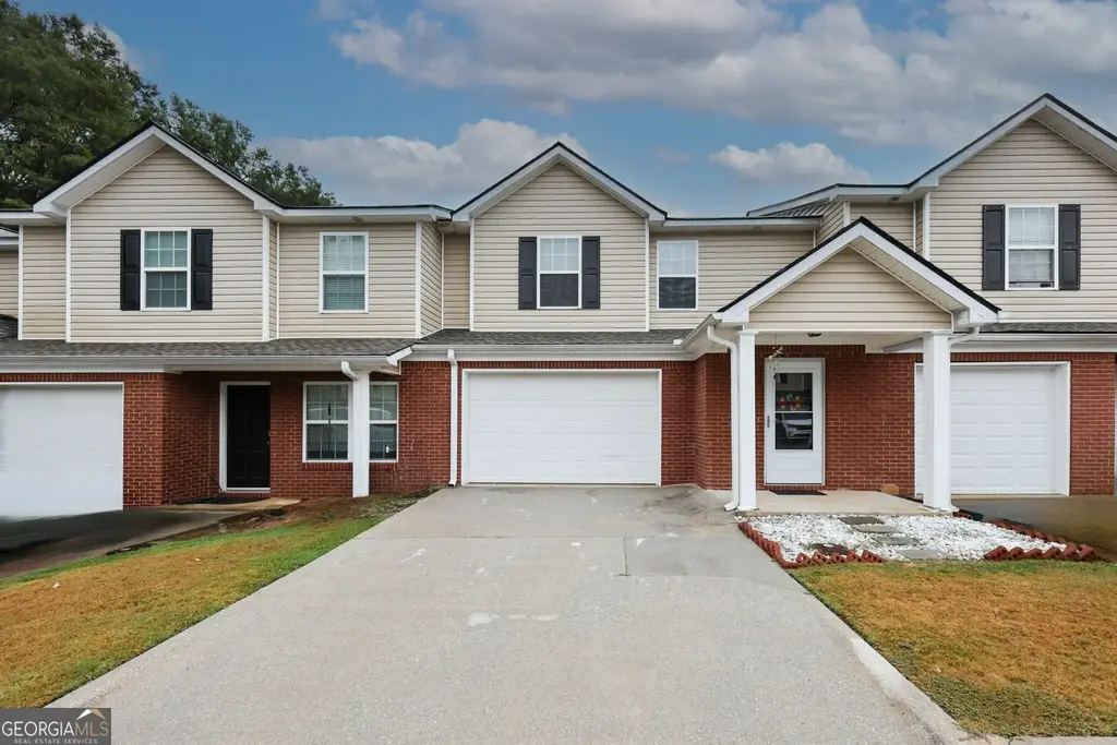 234 Tara Commons Walk, Loganville
