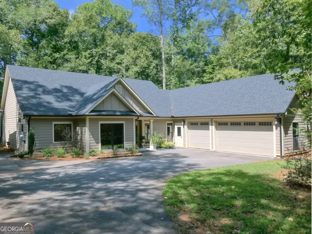 140 Michael Court, Fayetteville