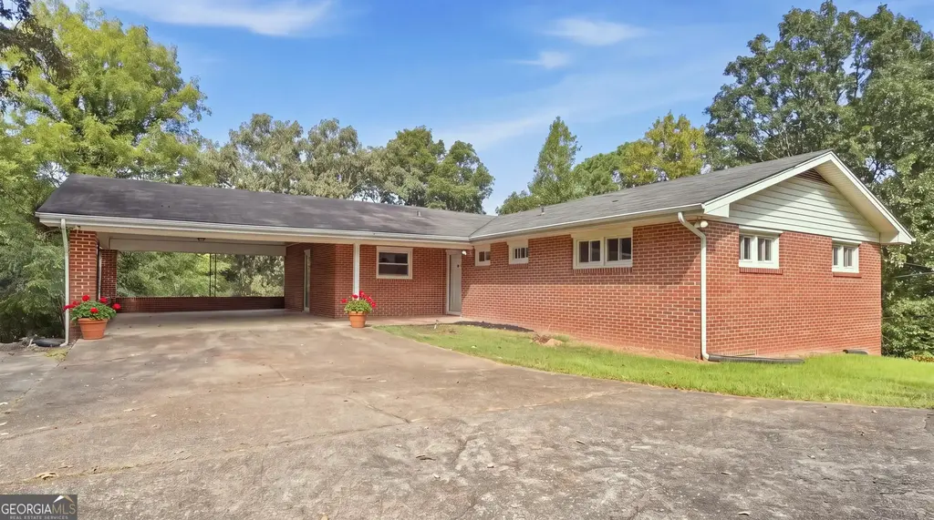 296 Hill Top Circle, Flintstone