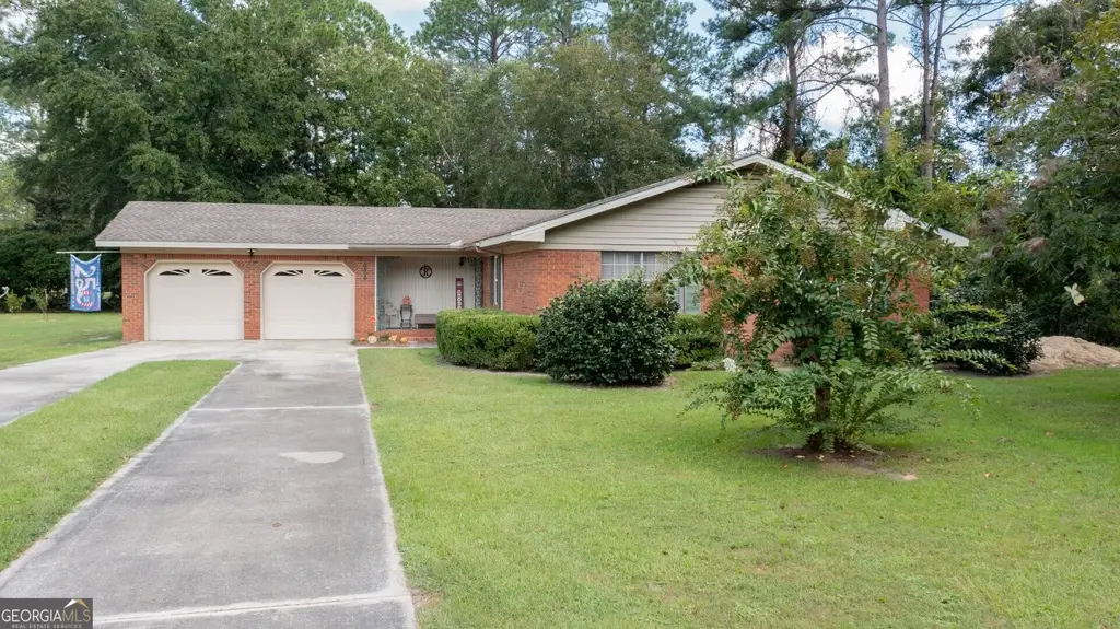 2300 Walnut Lane, Waycross