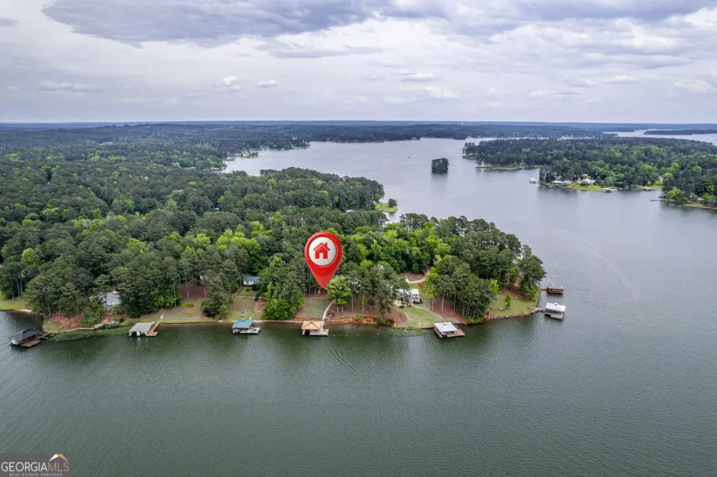 955 Barbara Point Road, Sparta