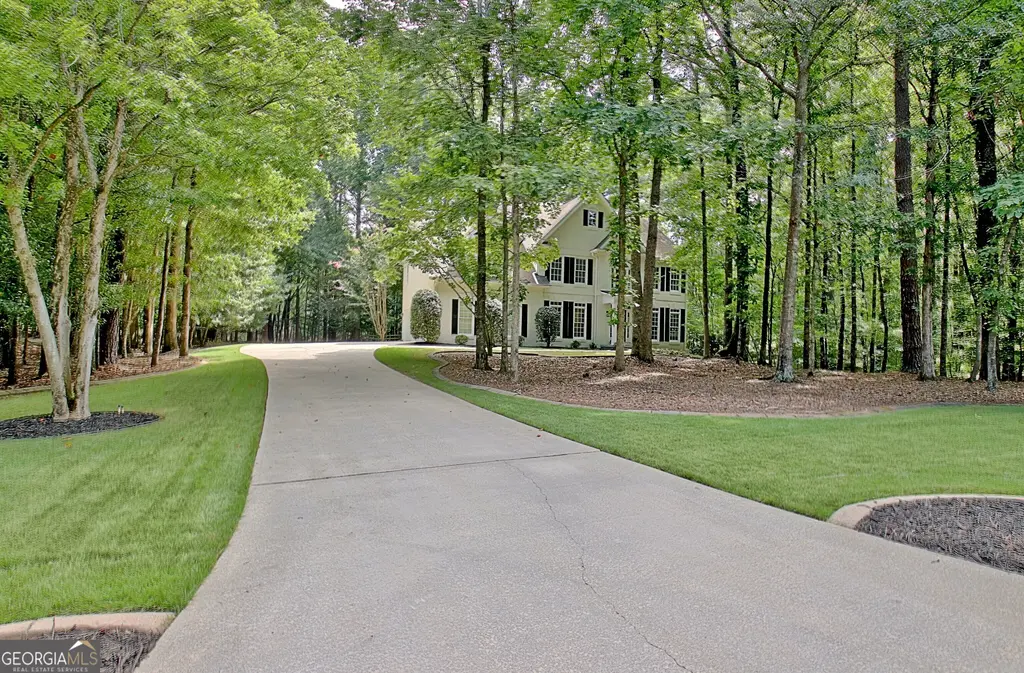 255 Inverness Shores Drive, Fayetteville