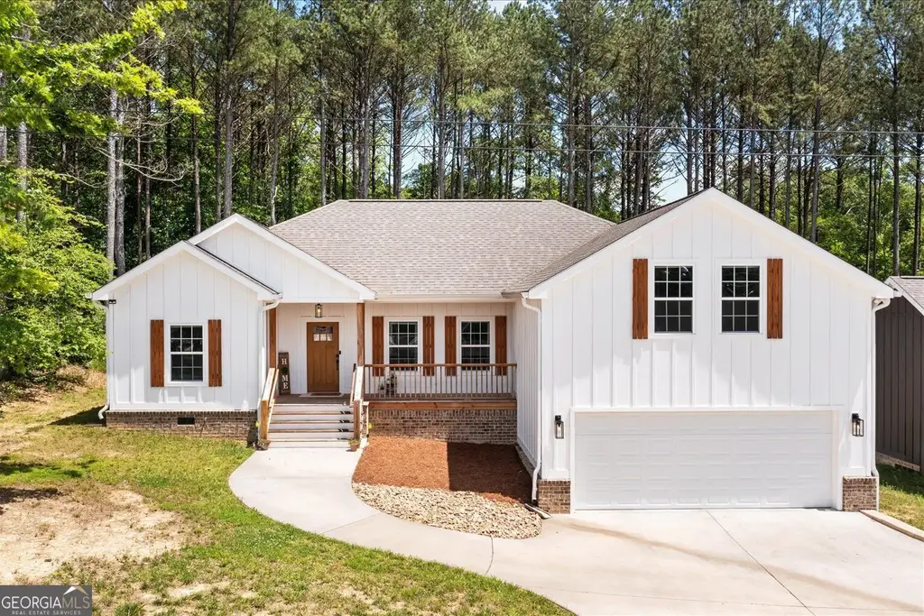 3182 Crow Road, Dalton
