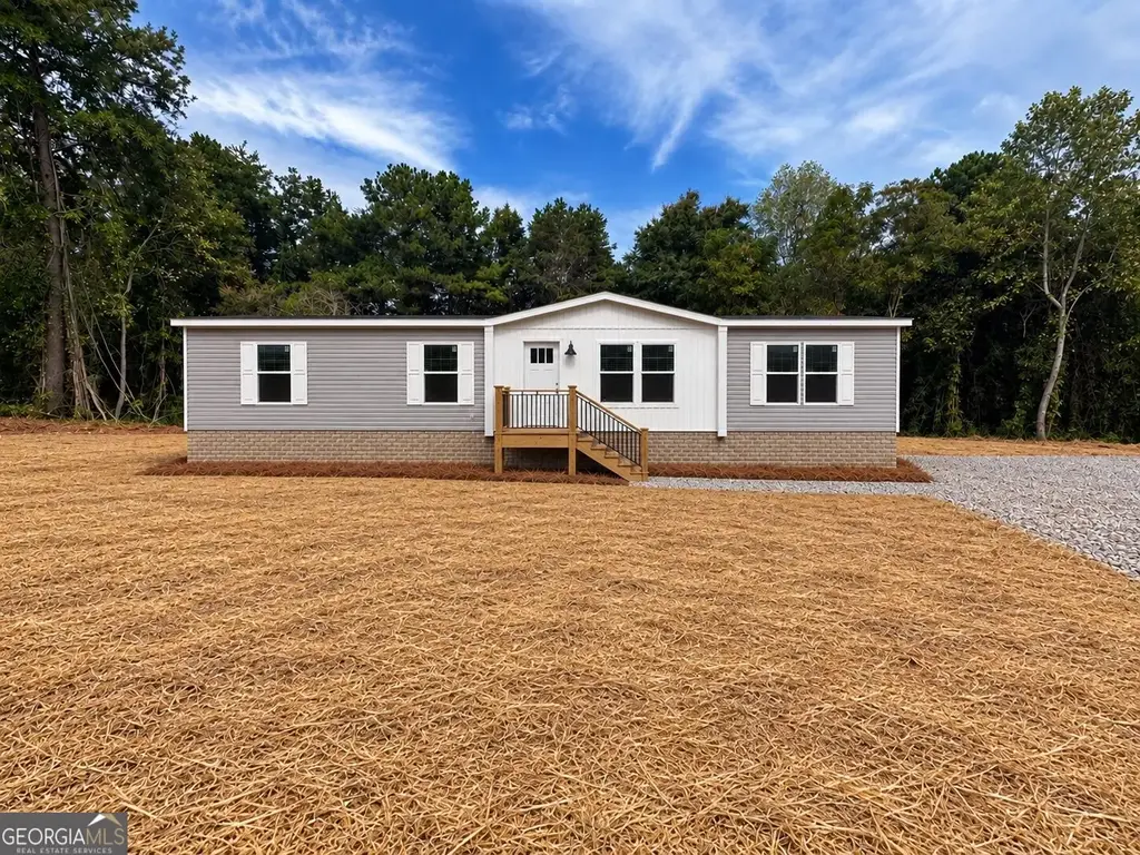 2037 Defoor Road, Toccoa