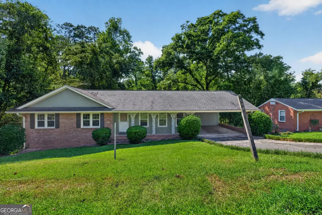 456 Adrian Place, Macon