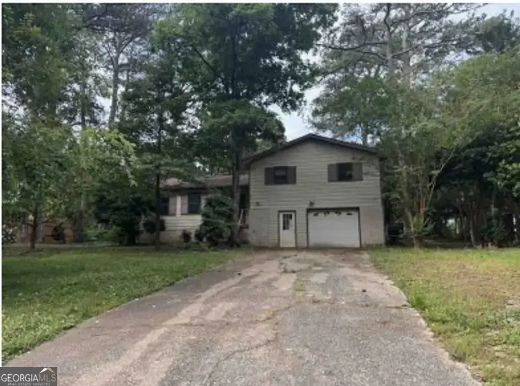 3815 Willowbrook Drive, Douglasville