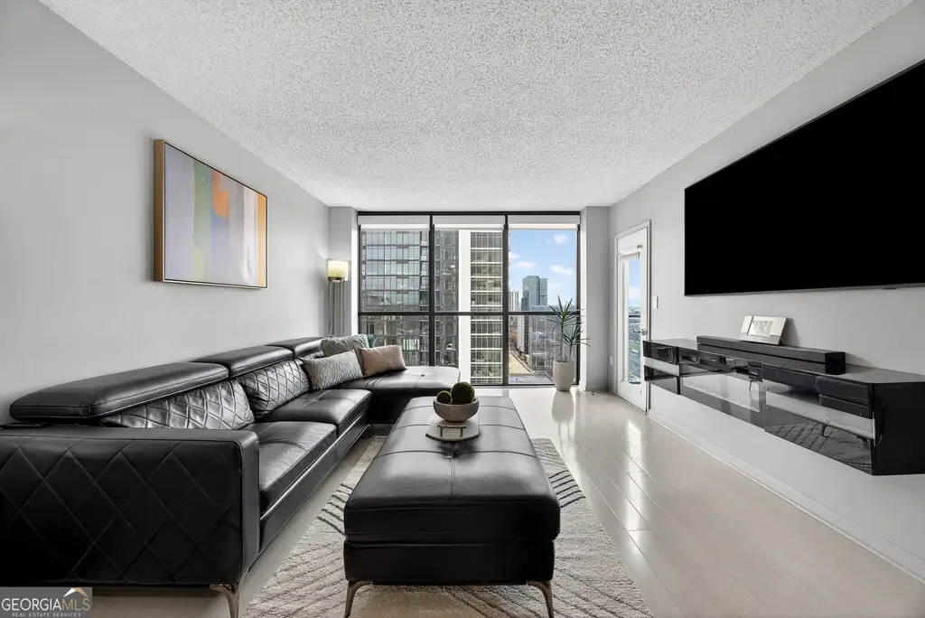 1280 W Peachtree Street Nw Apt 2708, Atlanta