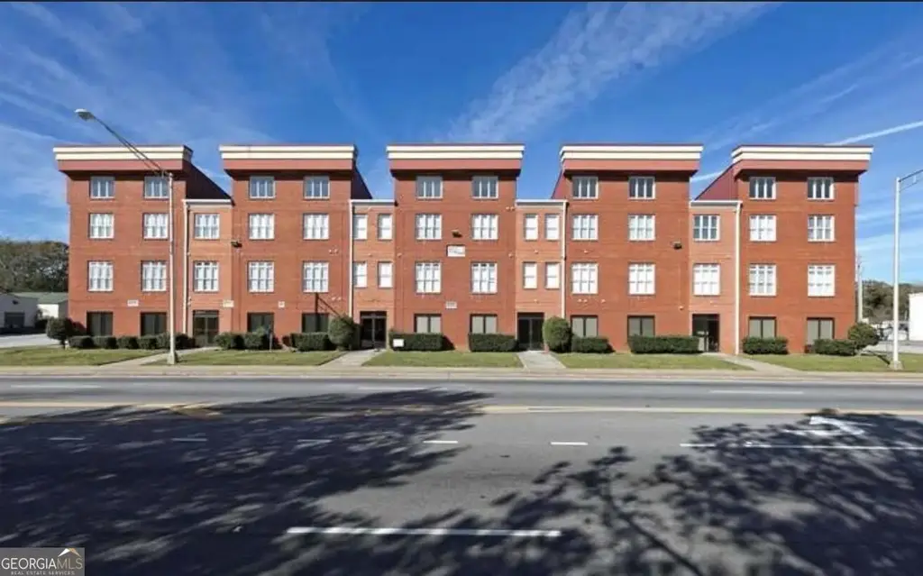 2465 Main Street 302, East Point