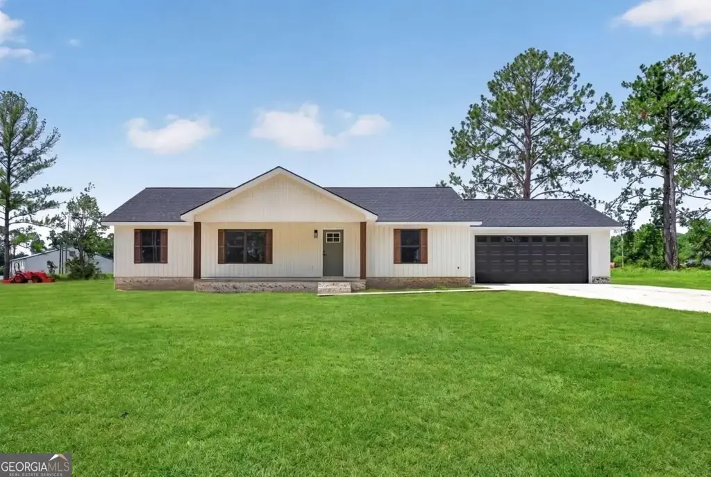 1479 Woodvalley, Douglas