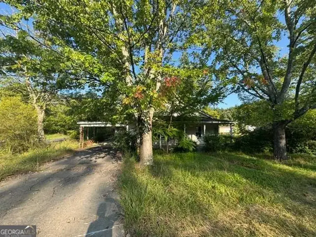 57 Spruce Street, Mineral Bluff