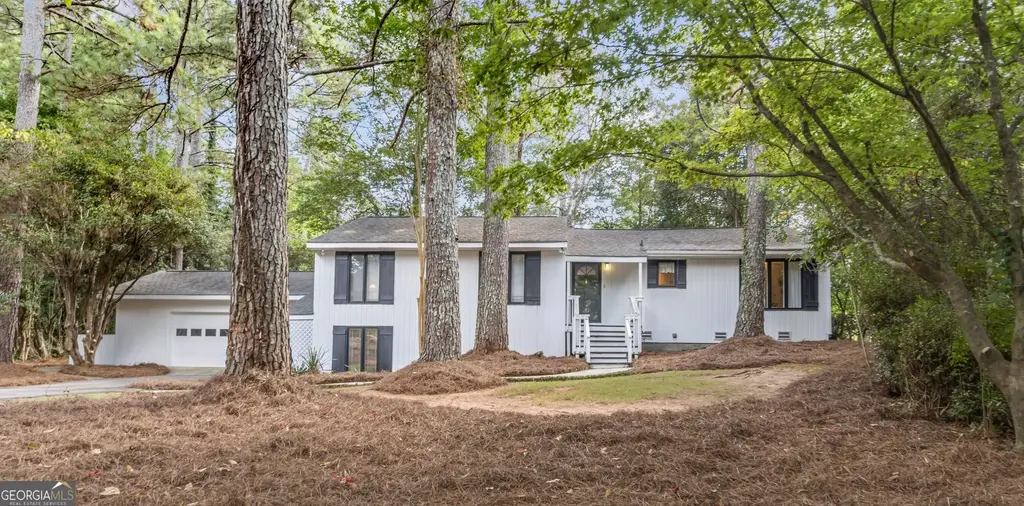 235 Winterberry Drive, Athens