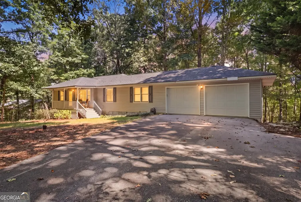 584 Cornwall Place, Alto