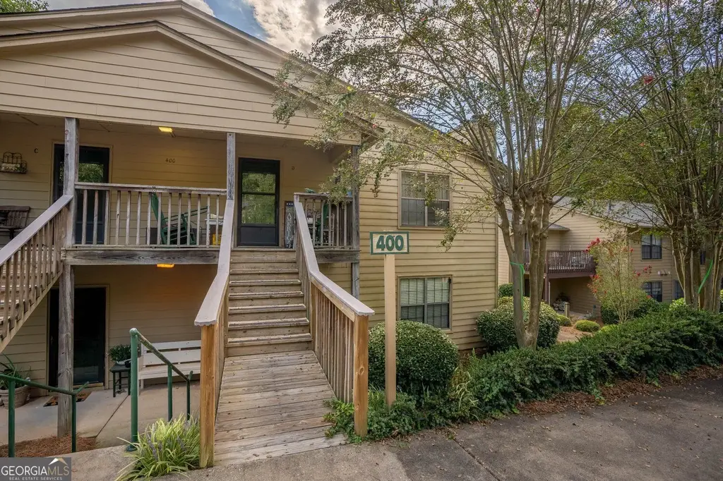 2235 Old Hamilton Place 400d, Gainesville
