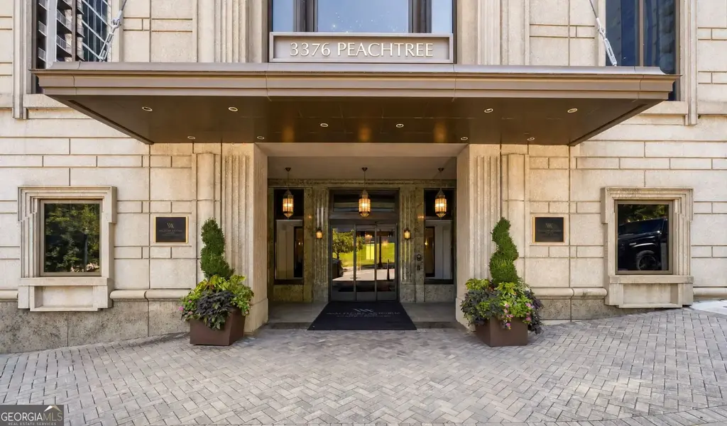 3376 Peachtree Road Ne 42a, Atlanta