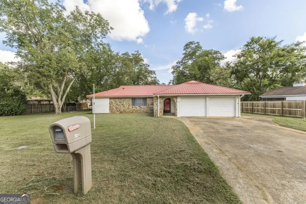 120 Haag Drive, Warner Robins