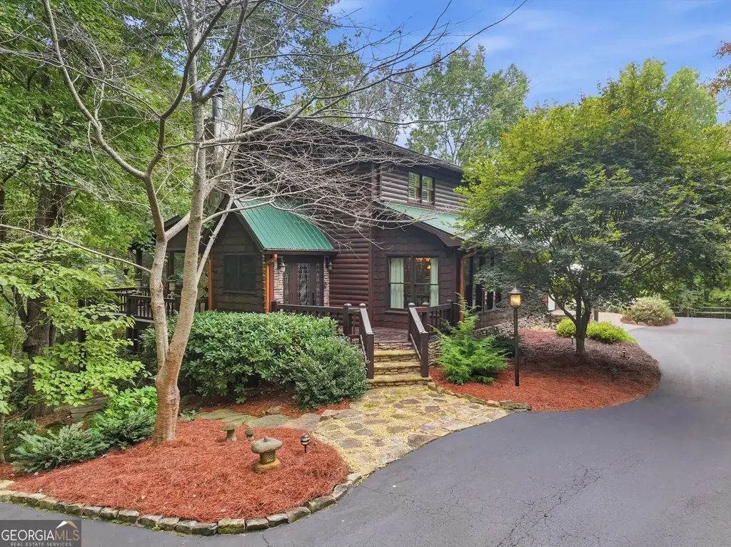 205 Minnehaha Trail, Blue Ridge