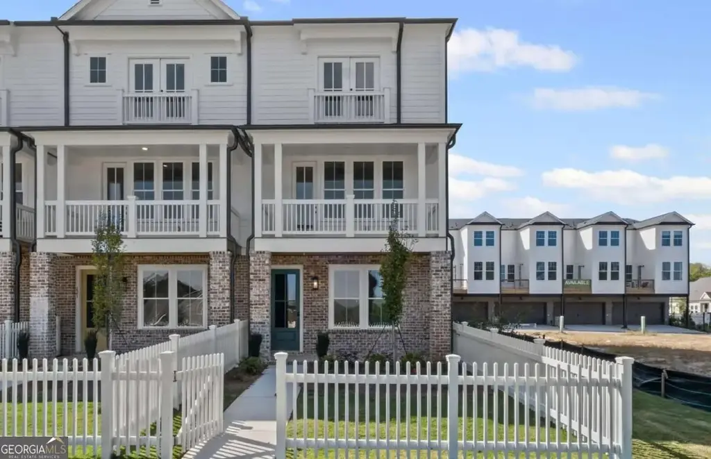 217 Village Overlook H3, Canton
