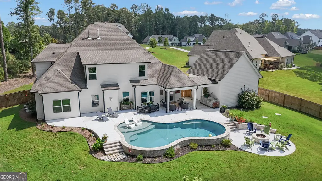 130 Emery Nell Lane, Newnan